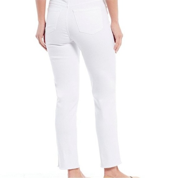 Code Bleu Classic Denim Capri in White Size 14 EUC - Picture 2 of 9